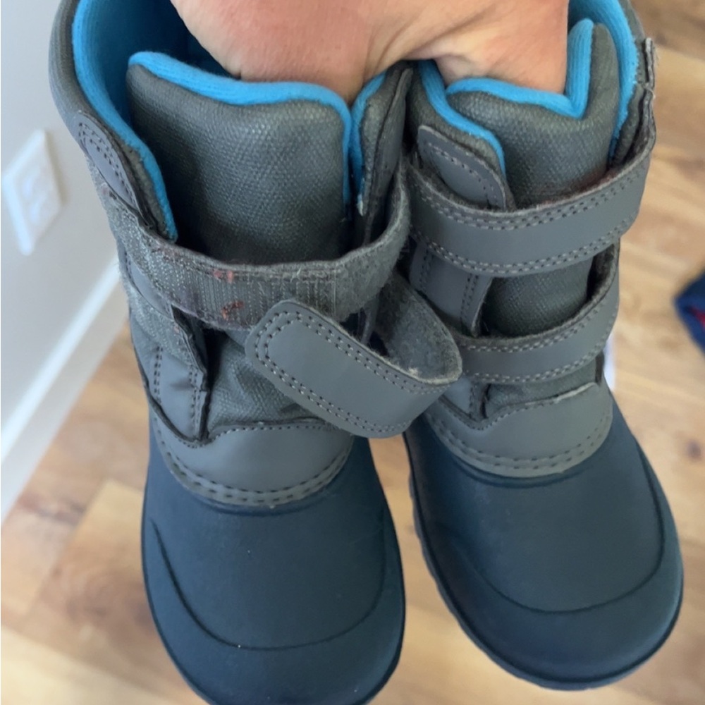 Size 10 toddler snow boots